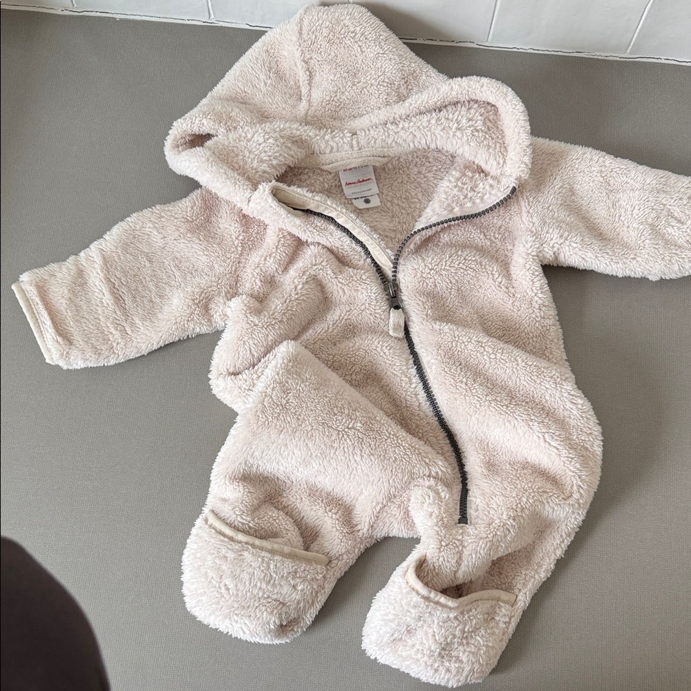 Hanna Andersson Soft Cream Hooded Footie